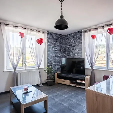 Au Coin De La Petite Chapelle Gitesdes2vallees Appartamento