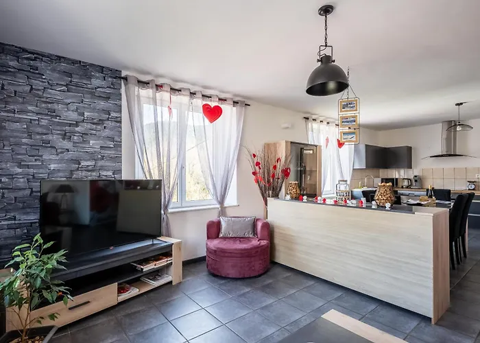 Daire Au Coin De La Petite Chapelle Gitesdes2vallees Cornimont